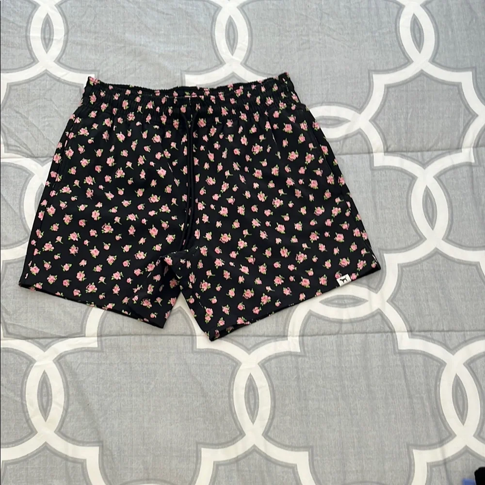 Victoria's Secret Black and Pink Athletic Shorts - Picture 1 of 8